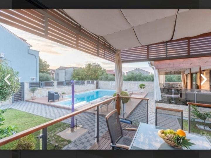 Tomica Apartments With Pool Biograd Na Moru Esterno foto