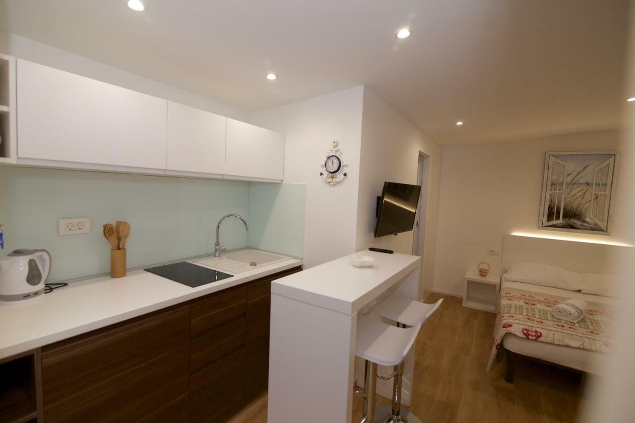Tomica Apartments With Pool Biograd Na Moru Esterno foto