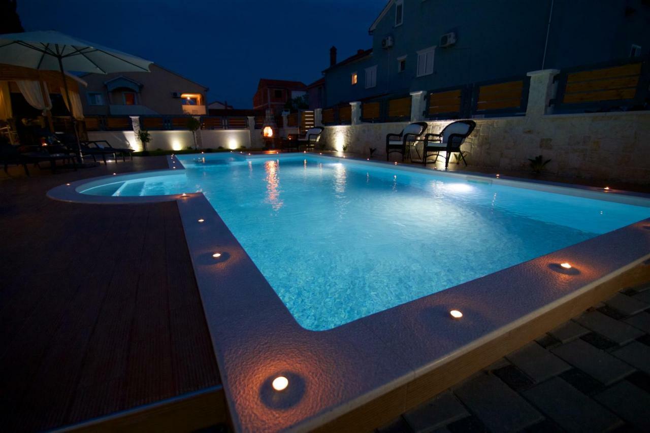 Tomica Apartments With Pool Biograd Na Moru Esterno foto